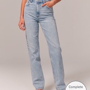 Abercrombie Ultra High Rise 90’s Straight Jean